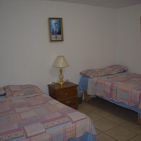 Blanquita Guesthouse Manuel F. Martínez Εξωτερικό φωτογραφία